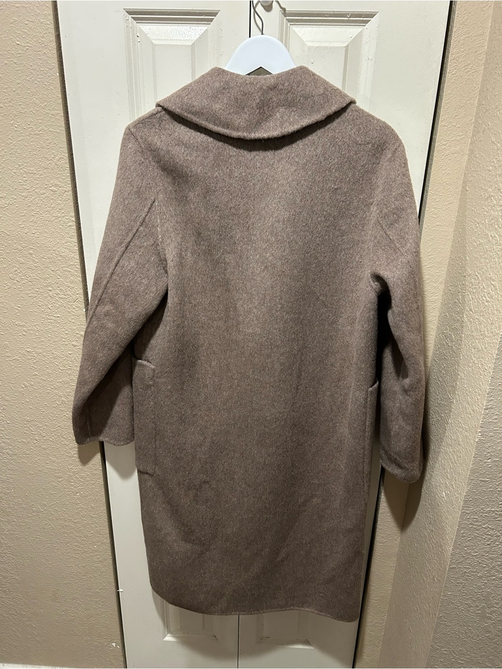 Zara Wool Blend Long Double-Breasted Coat in Taupe Beige , XS - Picture 3 of 9